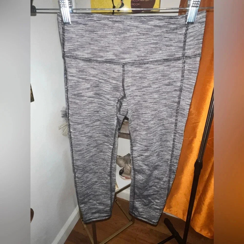 Athleta Cropped Leggings size XS